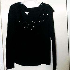 Ladies sweaters shoulder up or down